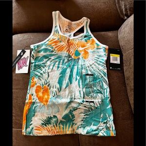 - Girls Nike Tank Top W/ Sticker